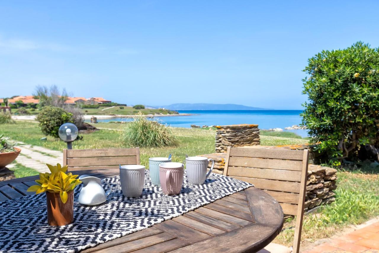 スティンティーノ Sardinia Re - Villino Majaヴィラ エクステリア 写真