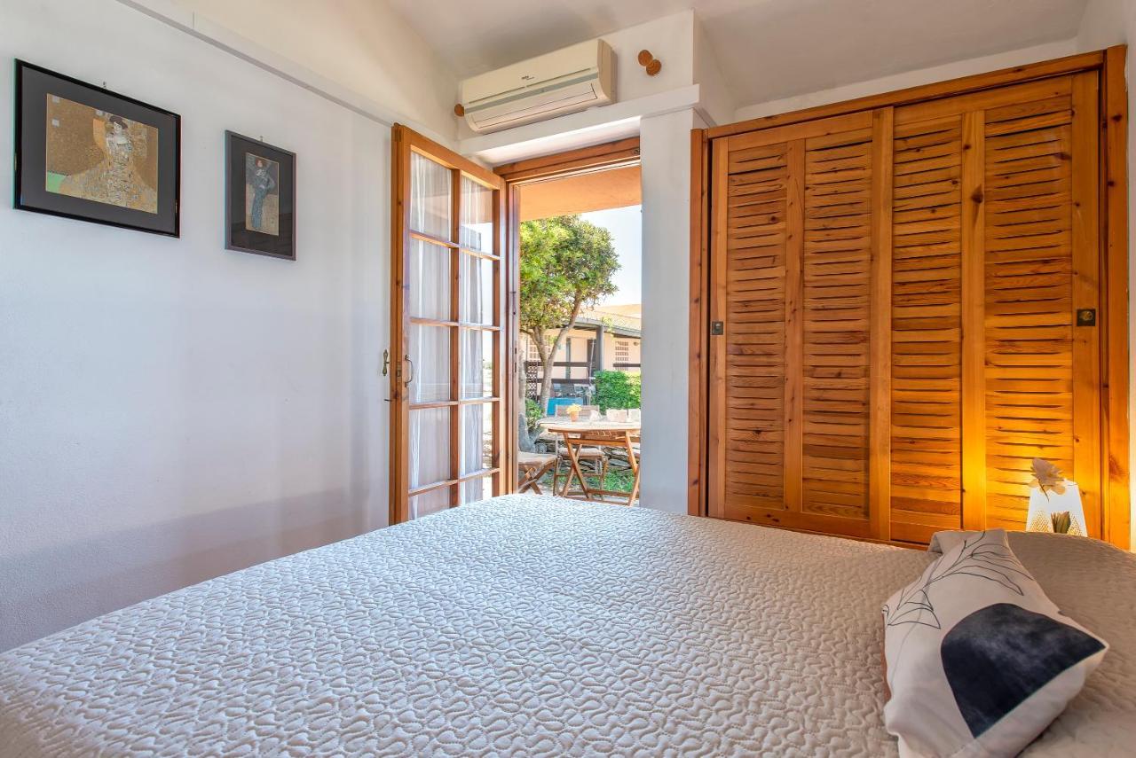 スティンティーノ Sardinia Re - Villino Majaヴィラ エクステリア 写真