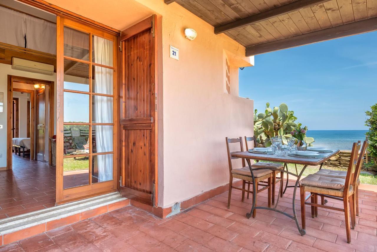 スティンティーノ Sardinia Re - Villino Majaヴィラ エクステリア 写真